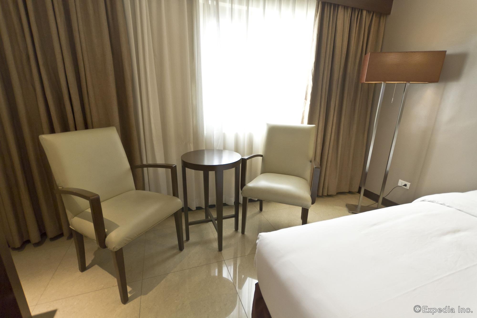 Mandarin Plaza Hotel Cebu Zewnętrze zdjęcie