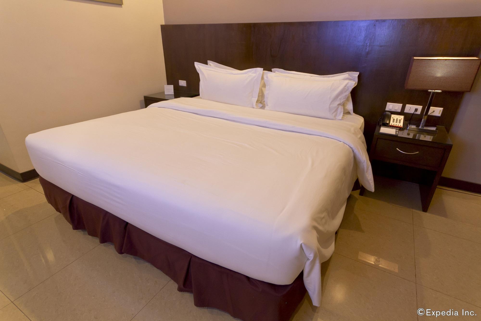 Mandarin Plaza Hotel Cebu Zewnętrze zdjęcie