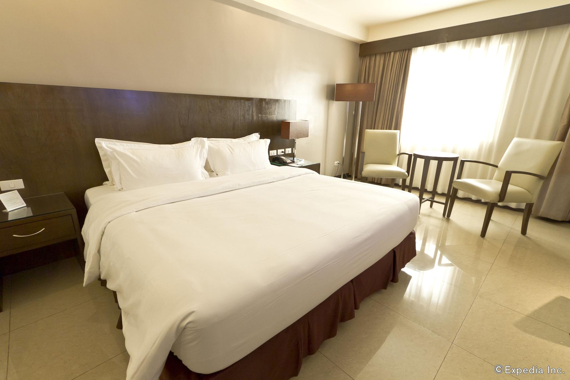 Mandarin Plaza Hotel Cebu Zewnętrze zdjęcie