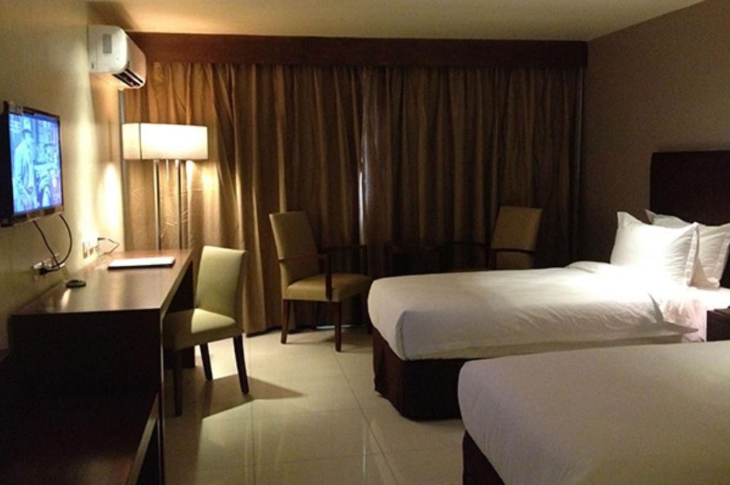 Mandarin Plaza Hotel Cebu Zewnętrze zdjęcie